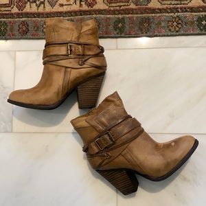 Steve Madden short boots